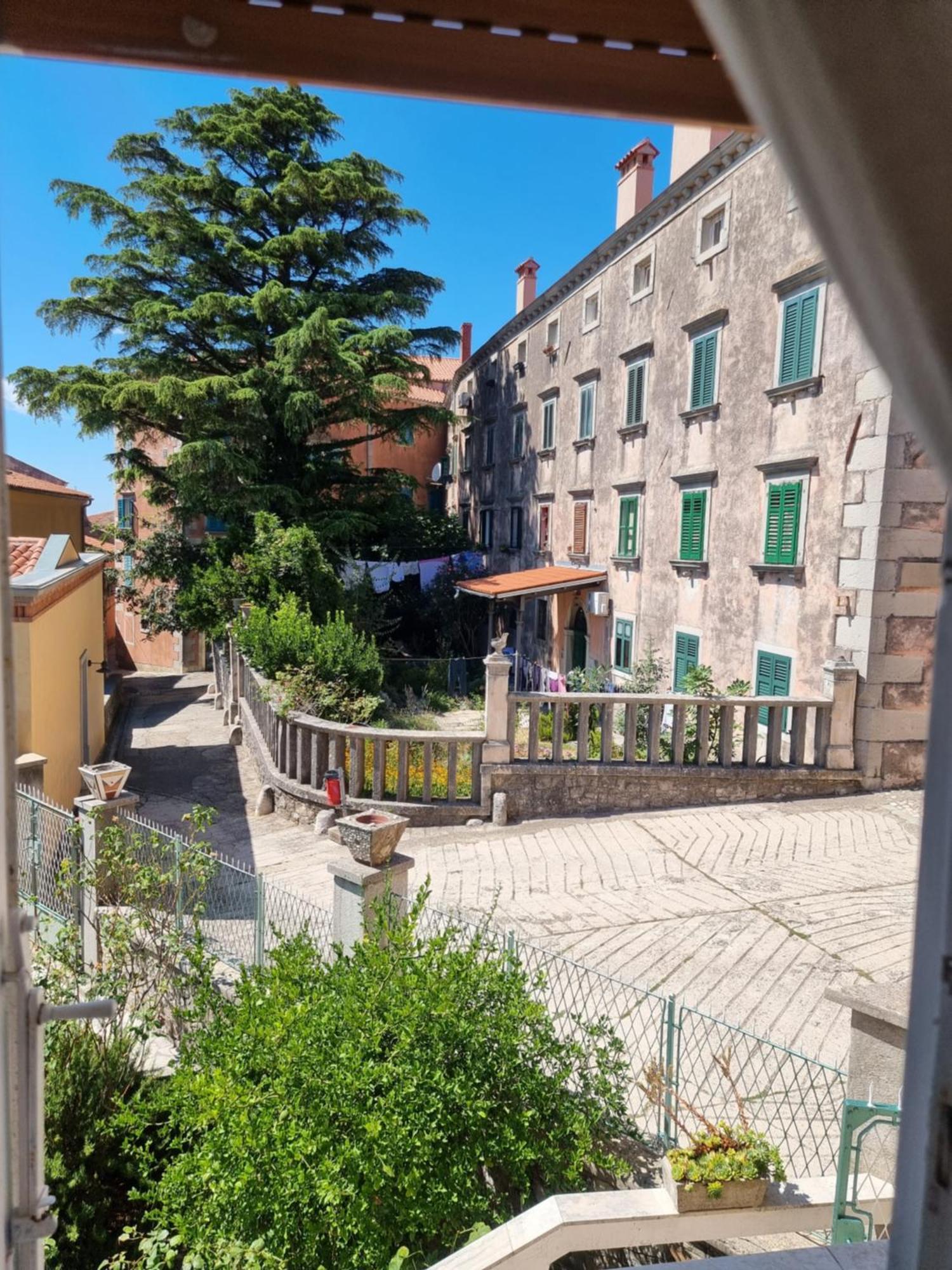Apartment Branko With Terrace, Old Town Labin Labin  Zewnętrze zdjęcie