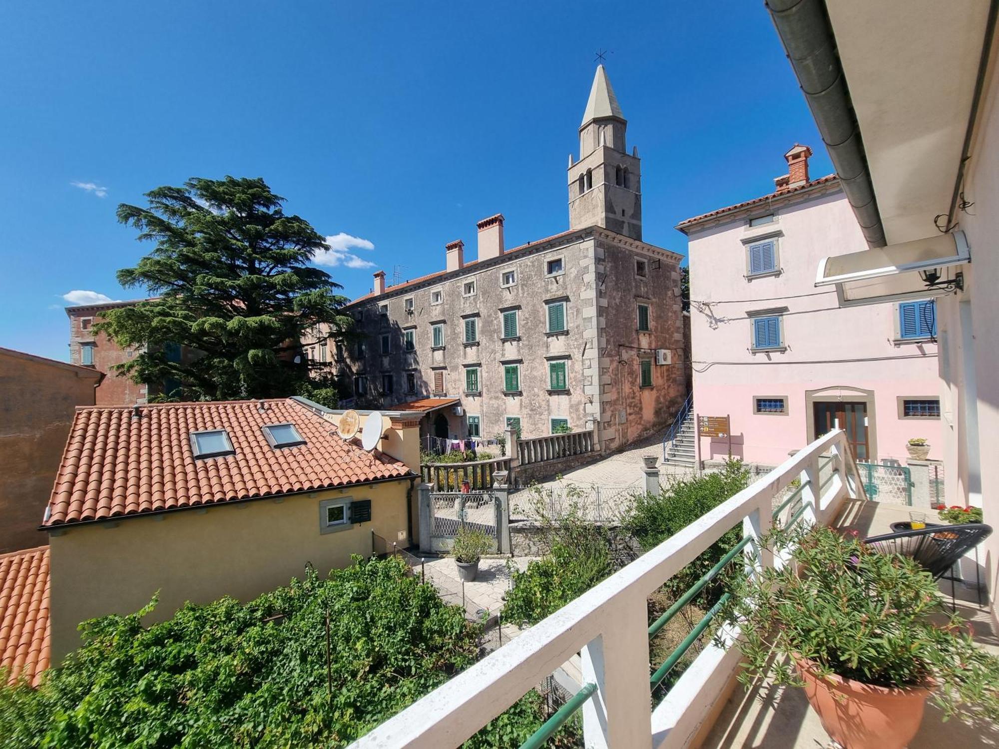 Apartment Branko With Terrace, Old Town Labin Labin  Zewnętrze zdjęcie